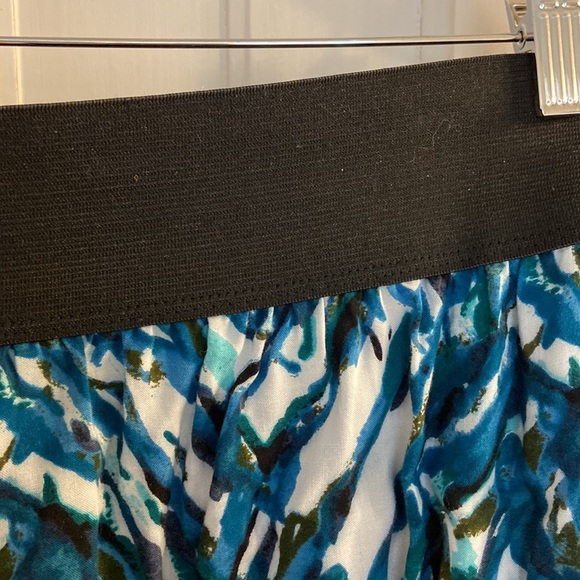 2X Floaty Pull-On Circle Skirt with Elastic Waist Band - Picture 4 of 10